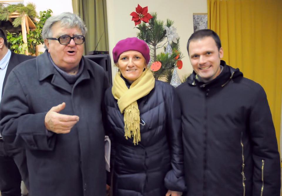 Claudio Gallini con don Gianrico Fornasari e la madre Maria Cavanna