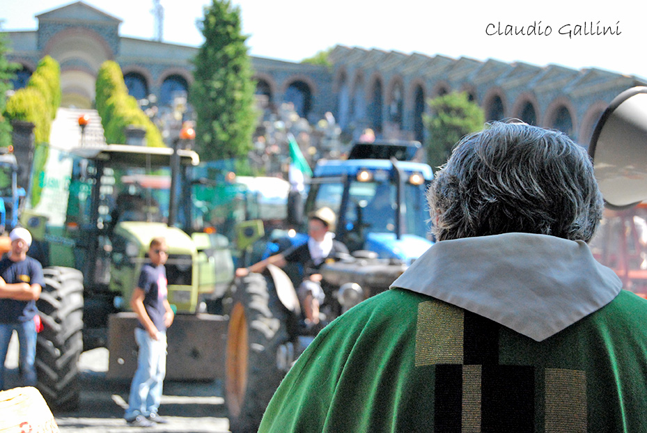 Benedizione dei trattori 21 agosto 2011 (Foto di Claudio Gallini)